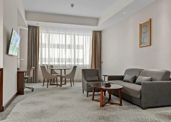 Holiday Suites Al Azizia